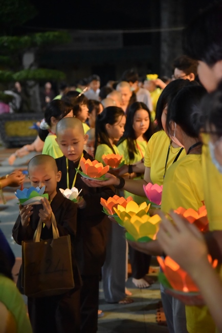 The fifth day of Temporary Ordination Retreat for Children in Summer