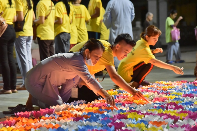 The fifth day of Temporary Ordination Retreat for Children in Summer