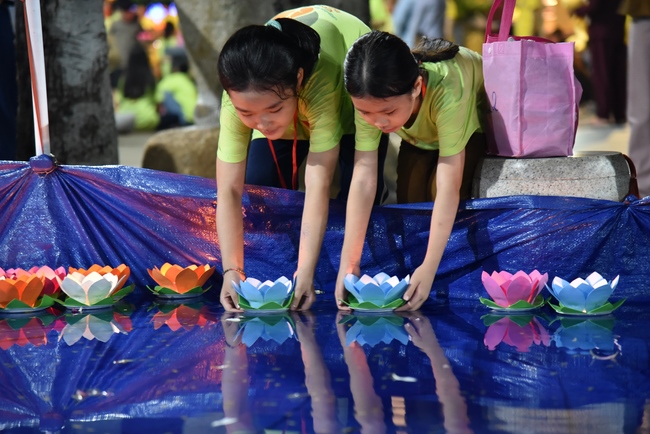 The fifth day of Temporary Ordination Retreat for Children in Summer