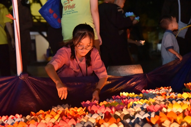 The fifth day of Temporary Ordination Retreat for Children in Summer