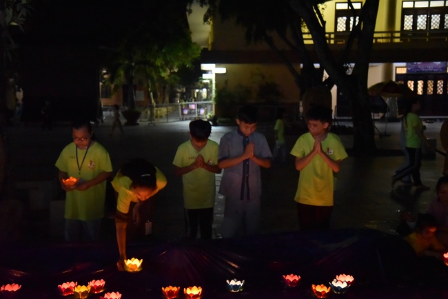 The fifth day of Temporary Ordination Retreat for Children in Summer