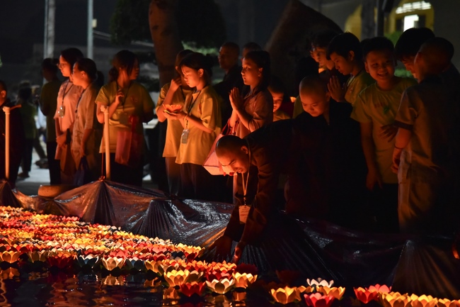 The fifth day of Temporary Ordination Retreat for Children in Summer