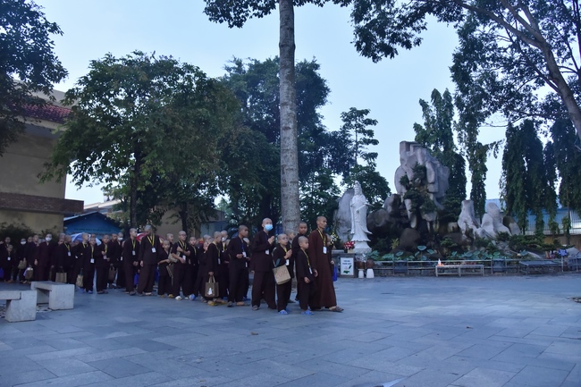 The fifth day of Temporary Ordination Retreat for Children in Summer