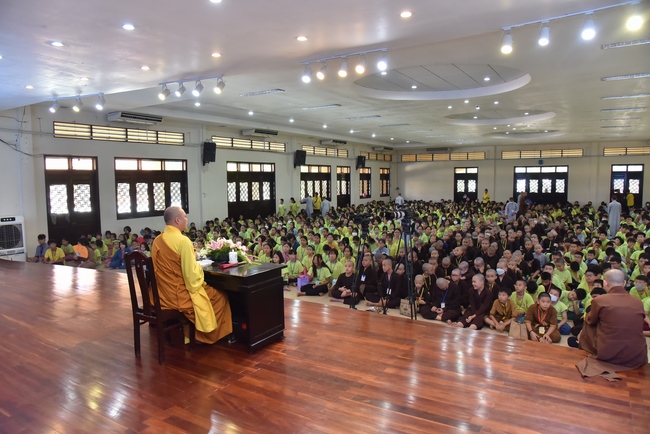 The fifth day of Temporary Ordination Retreat for Children in Summer