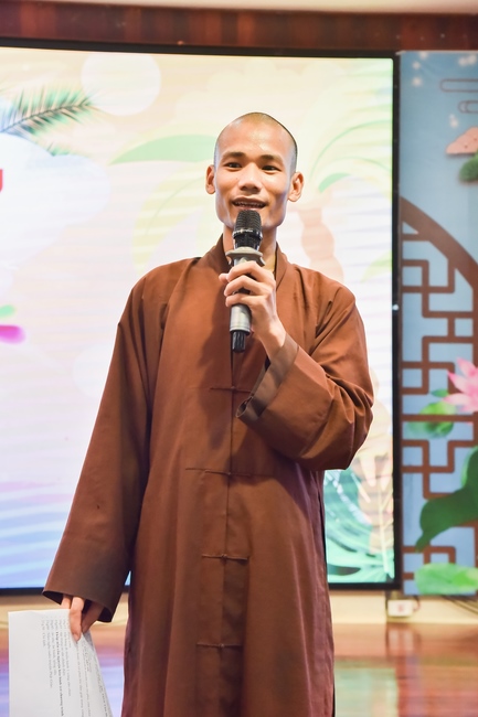 The fifth day of Temporary Ordination Retreat for Children in Summer