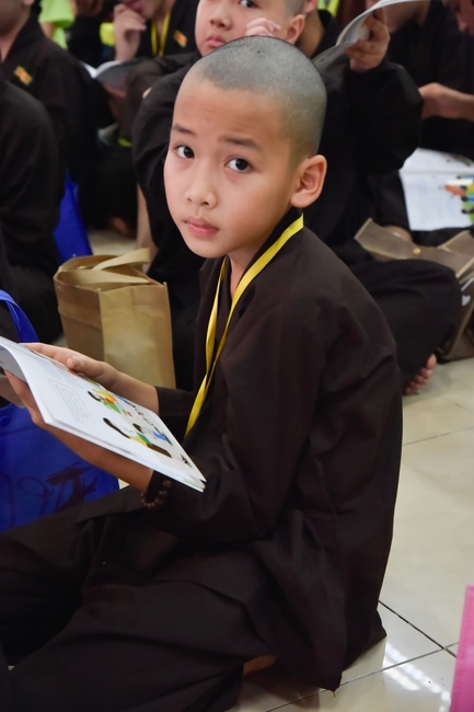 The fifth day of Temporary Ordination Retreat for Children in Summer