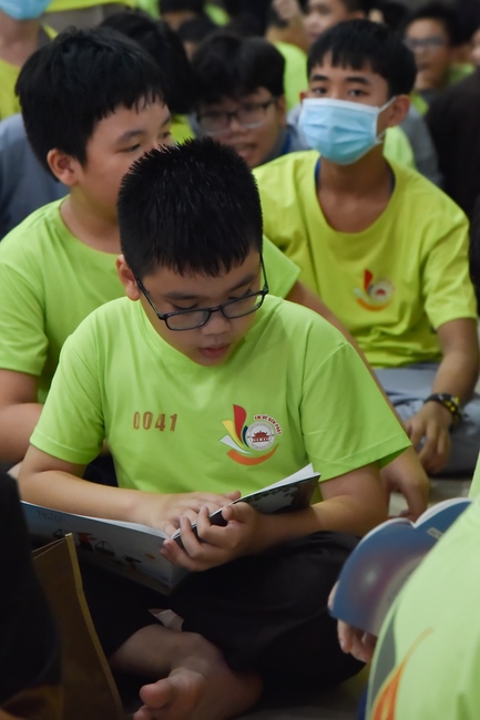 The fifth day of Temporary Ordination Retreat for Children in Summer