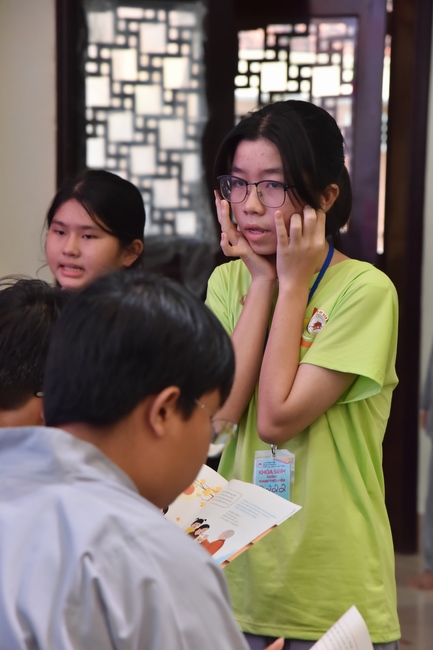 The fifth day of Temporary Ordination Retreat for Children in Summer