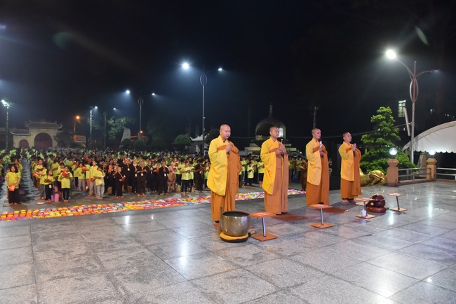 The fifth day of Temporary Ordination Retreat for Children in Summer