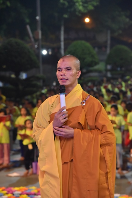 The fifth day of Temporary Ordination Retreat for Children in Summer