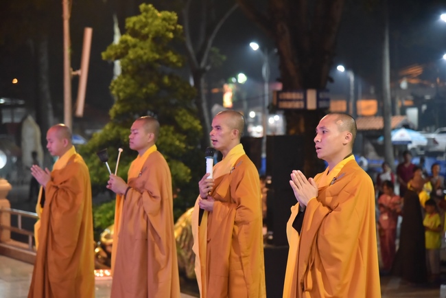 The fifth day of Temporary Ordination Retreat for Children in Summer