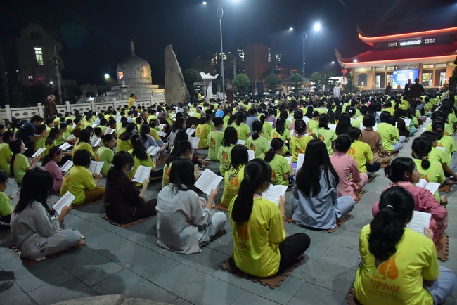 The fifth day of Temporary Ordination Retreat for Children in Summer