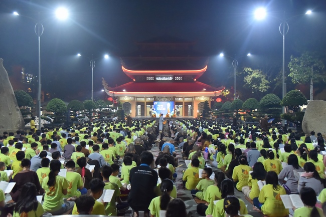 The fifth day of Temporary Ordination Retreat for Children in Summer