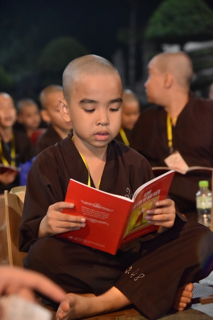 The fifth day of Temporary Ordination Retreat for Children in Summer