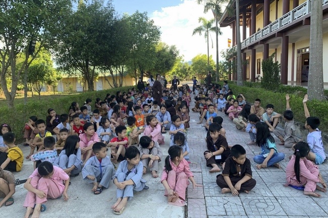 Khóa tu thiếu nhi chùa Giai Lam, Hà Tĩnh