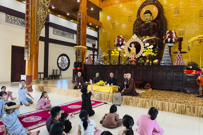 Khóa tu thiếu nhi chùa Giai Lam, Hà Tĩnh