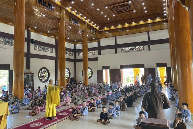 Khóa tu thiếu nhi chùa Giai Lam, Hà Tĩnh