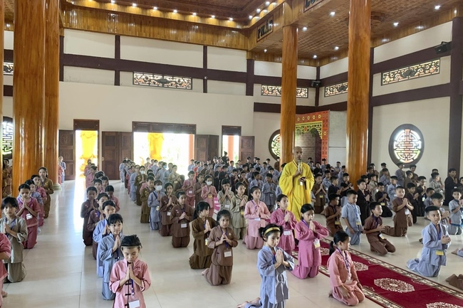 Khóa tu thiếu nhi chùa Giai Lam, Hà Tĩnh