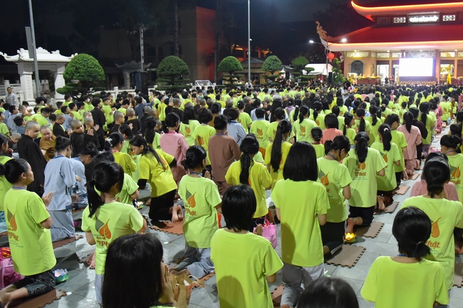 Last day of Temporary Ordination Retreat for Children in Summer