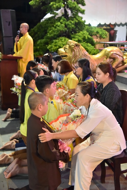 Last day of Temporary Ordination Retreat for Children in Summer