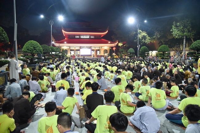 Last day of Temporary Ordination Retreat for Children in Summer