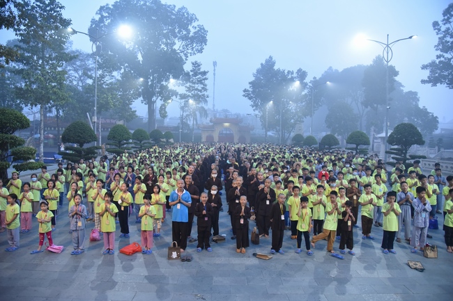 Last day of Temporary Ordination Retreat for Children in Summer