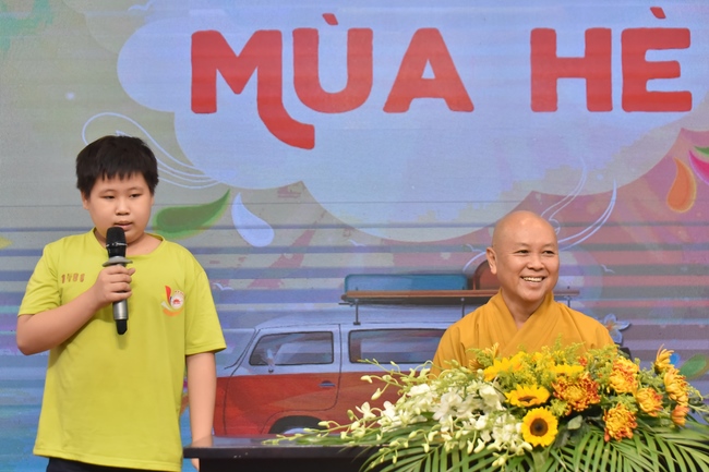 Last day of Temporary Ordination Retreat for Children in Summer