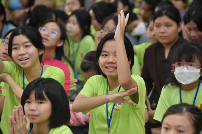 Last day of Temporary Ordination Retreat for Children in Summer