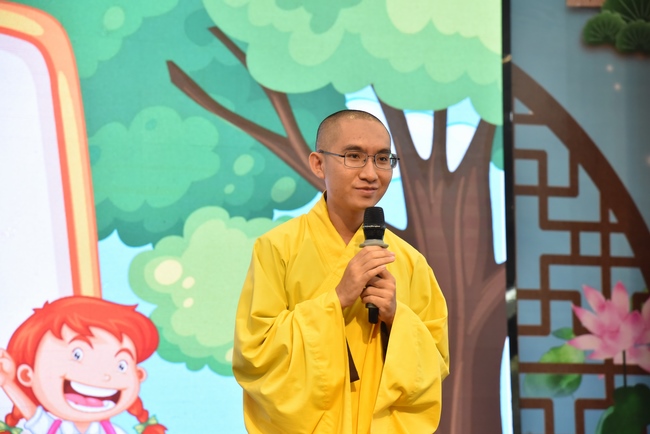 Last day of Temporary Ordination Retreat for Children in Summer