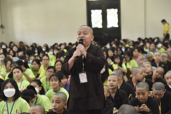 Last day of Temporary Ordination Retreat for Children in Summer