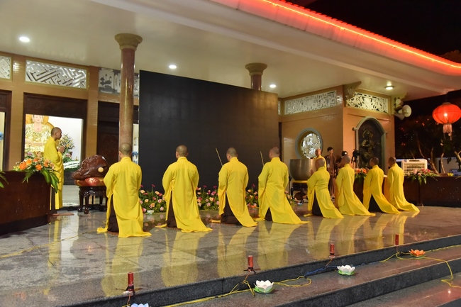 Last day of Temporary Ordination Retreat for Children in Summer