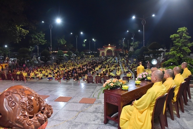 Last day of Temporary Ordination Retreat for Children in Summer