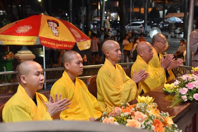 Last day of Temporary Ordination Retreat for Children in Summer