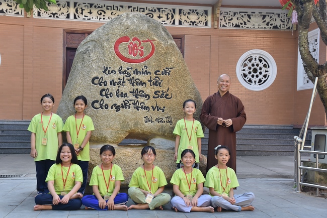 Last day of Temporary Ordination Retreat for Children in Summer