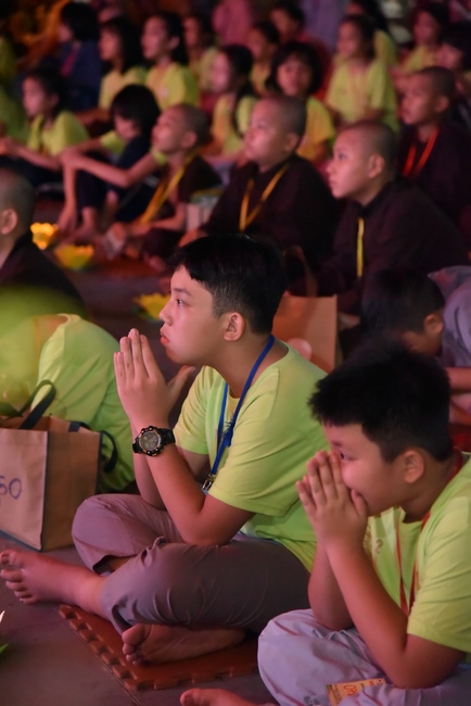 Last day of Temporary Ordination Retreat for Children in Summer