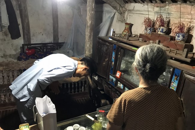 Charity trip to share love of Dong Cao Pagoda