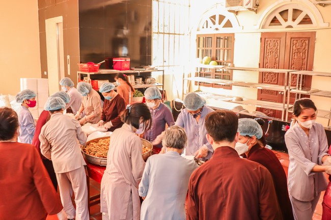 One-Day Peaceful Retreat at Hoa Phuc Pagoda