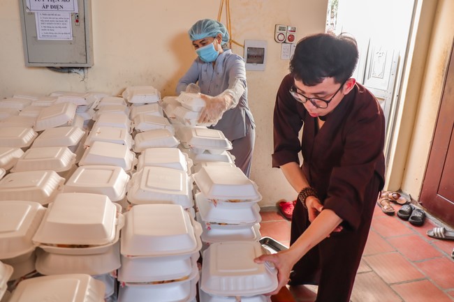 One-Day Peaceful Retreat at Hoa Phuc Pagoda