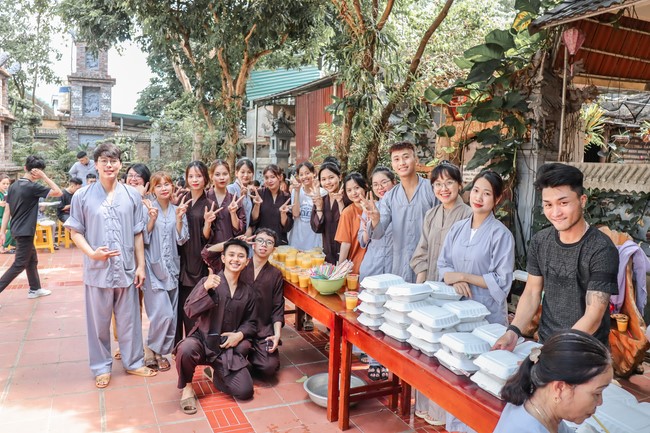 One-Day Peaceful Retreat at Hoa Phuc Pagoda