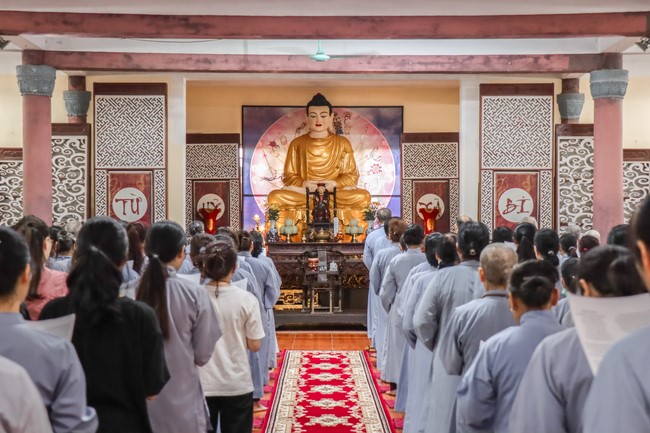 One-Day Peaceful Retreat at Hoa Phuc Pagoda