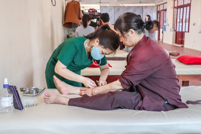 One-Day Peaceful Retreat at Hoa Phuc Pagoda