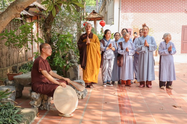 One-Day Peaceful Retreat at Hoa Phuc Pagoda