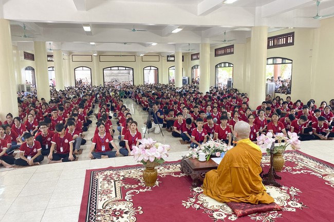 The 4th day of Summer Retreat at Tay Khanh Pagoda