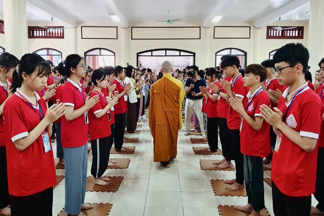 The 4th day of Summer Retreat at Tay Khanh Pagoda
