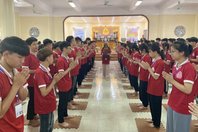 The 4th day of Summer Retreat at Tay Khanh Pagoda
