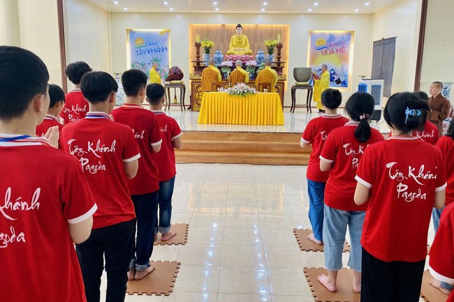The 4th day of Summer Retreat at Tay Khanh Pagoda