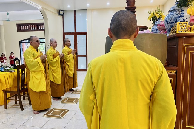 The 4th day of Summer Retreat at Tay Khanh Pagoda