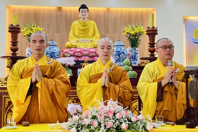 The 4th day of Summer Retreat at Tay Khanh Pagoda