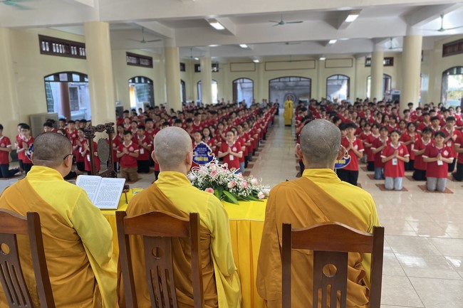 The 4th day of Summer Retreat at Tay Khanh Pagoda