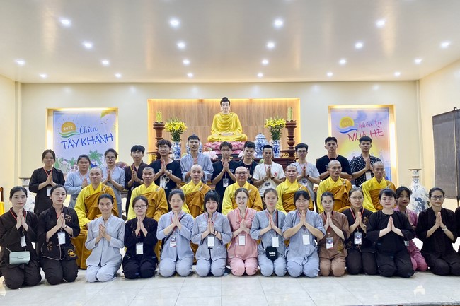The 4th day of Summer Retreat at Tay Khanh Pagoda